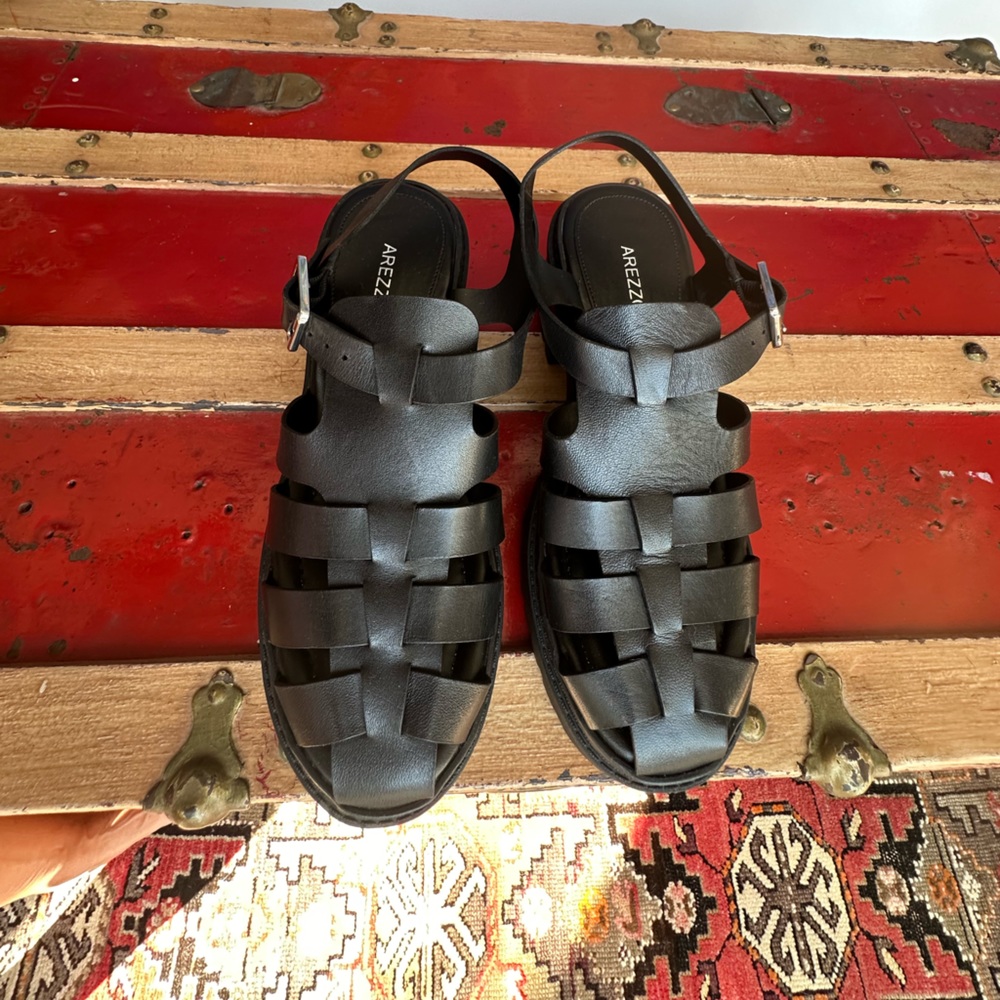 Black sandals NEW size 7AU - Picture 3 of 10